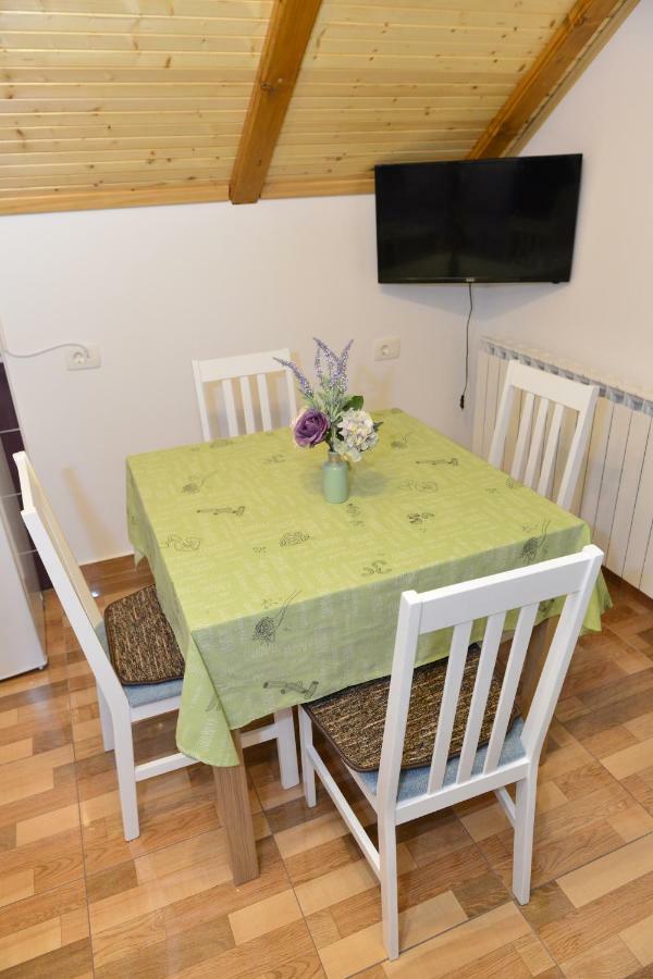 Apartmani Miscevic Josipdol Bagian luar foto