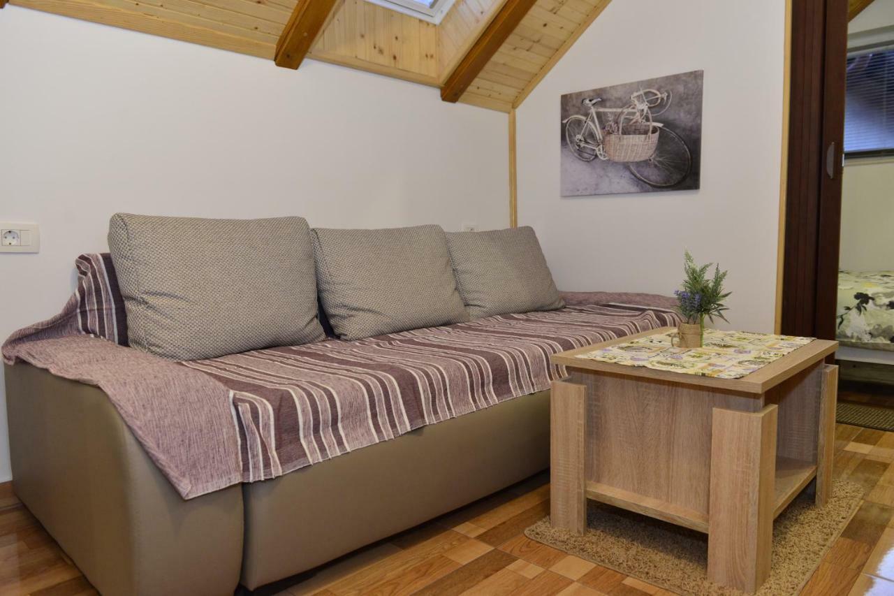 Apartmani Miscevic Josipdol Bagian luar foto